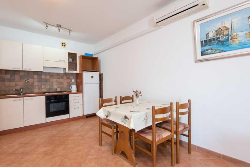 Apartmani Dubravko Putnikovic Ngoại thất bức ảnh